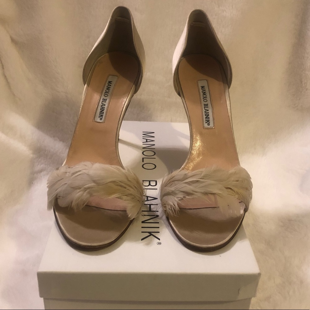Manolo Blahnik Catalina Heel with Feathers 40 / 10